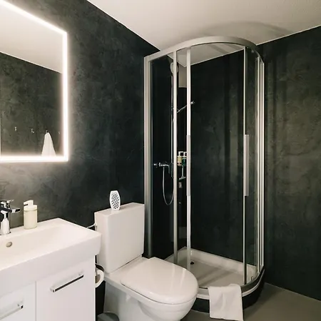 Baytrail In See- Und Bergnaehe, Modern, Mit Garten, 4 Gaeste Appartement